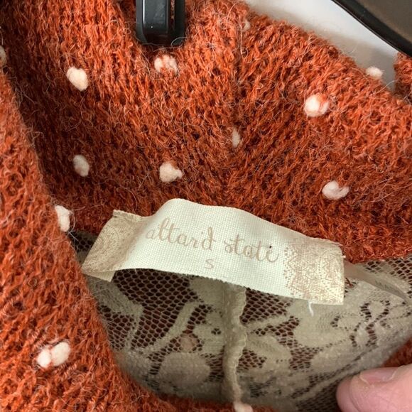 Altered State Size small drop shoulder long sleeve lace & sweater like material - Picture 3 of 8